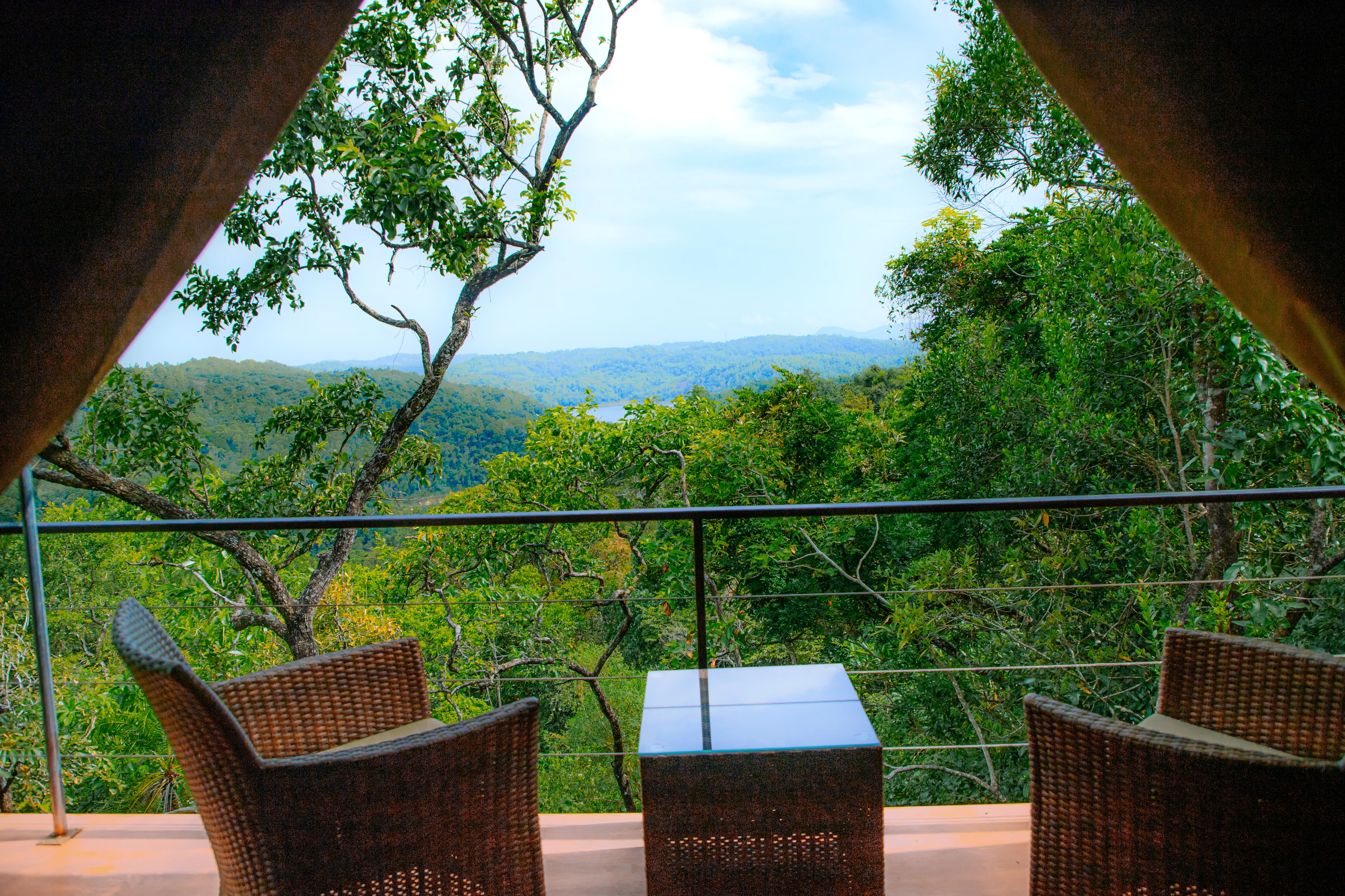 glamping-tent-balcony-view