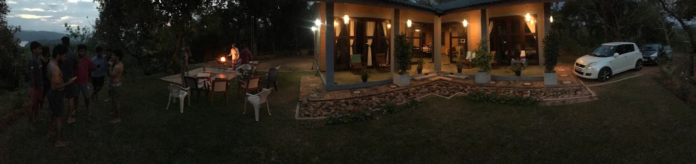 villa-evening-panorama-gathering